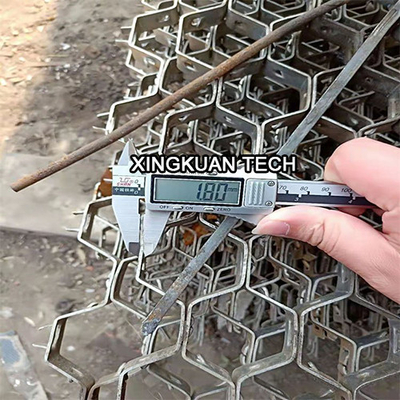 Огнеупорный материал сетки металла наговора AISI 304 выравнивая металл 1.8X20X50mm гибкого трубопровода
